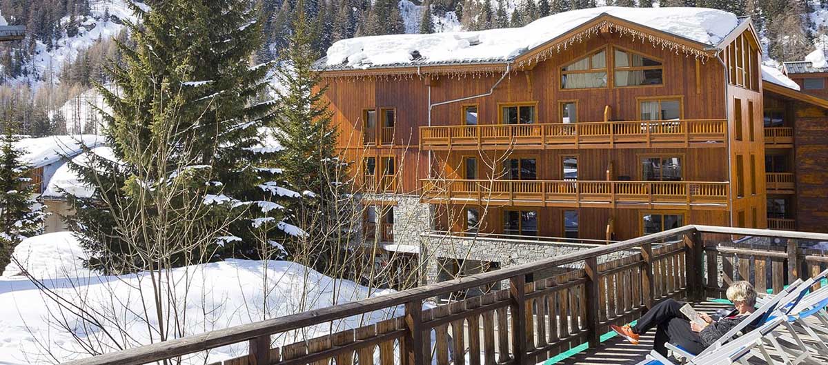 top villages vacances mmv les brevières hotel club exterieur terrasse