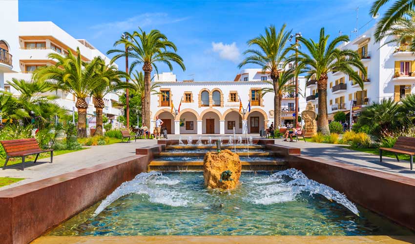 ibiza a faire santa eularia des riu centre historique