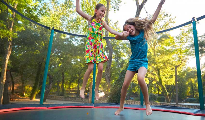 campings tohapi les avis trampoline et aires de jeux