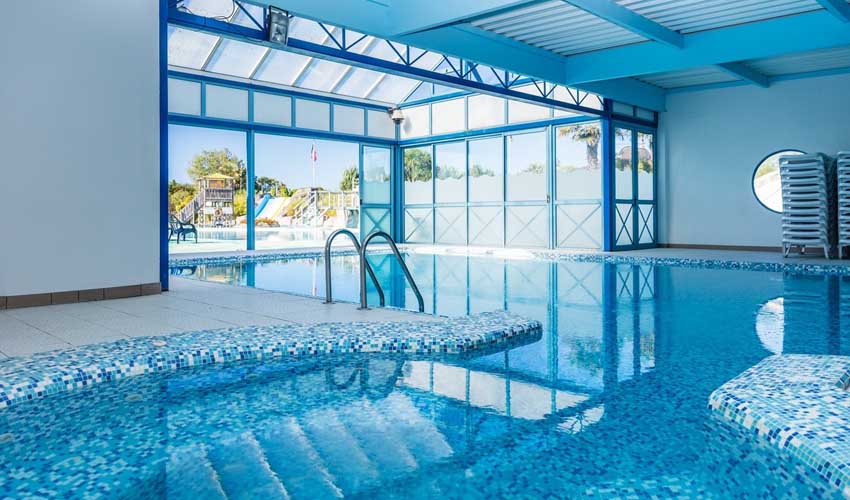 homair campings piscine couverte le domaine de clarys piscine couverte