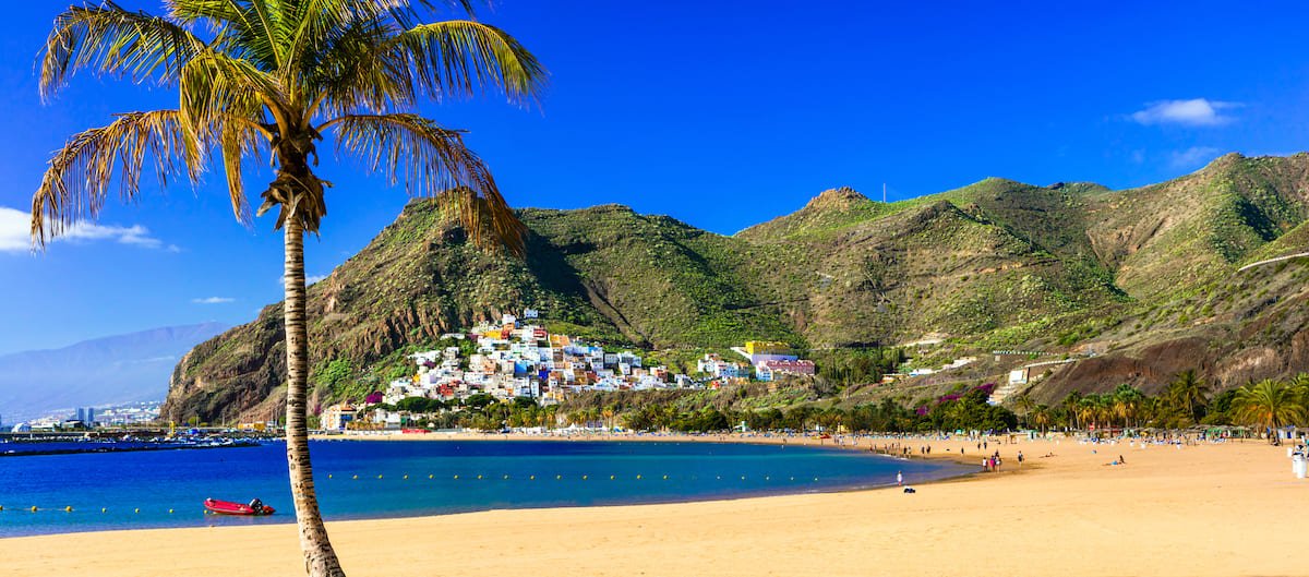 Montagne, plage et océan, le trio de rêves pour des vacances en club aux Canaries.
