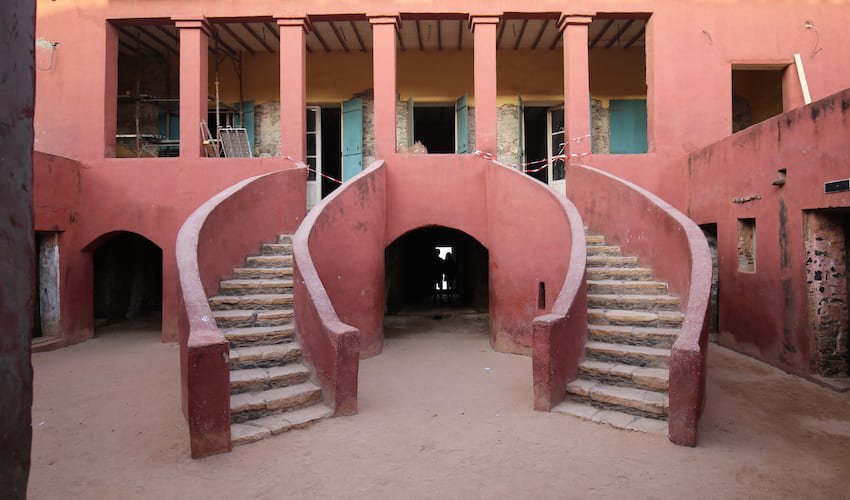 Entrée de la Maison des Esclaves de Gorée.