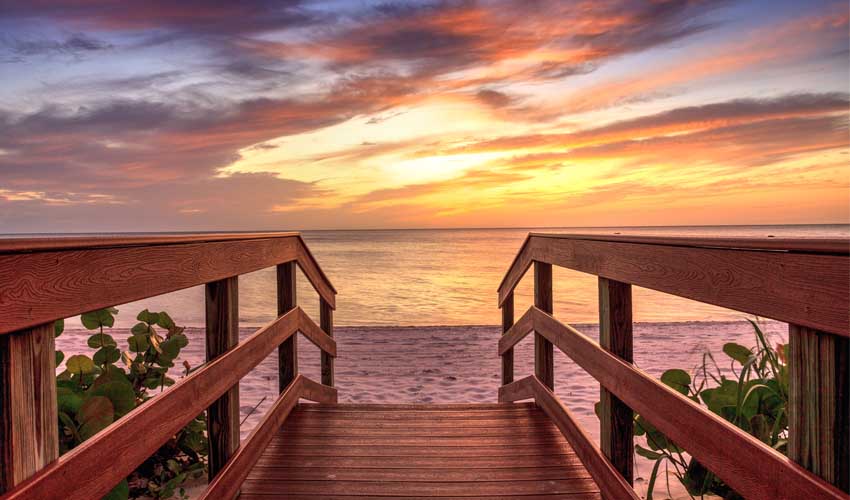 Vue magnifique du coucher du soleil dans l'Etat de la Floride