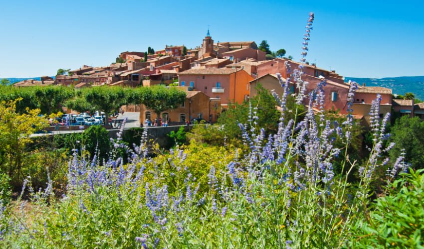 Le Village du Roussillon.
