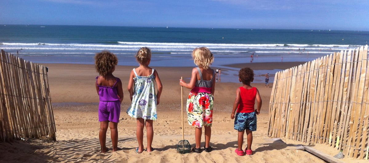 4 enfants en vacances dans un camping homair de Vendée.