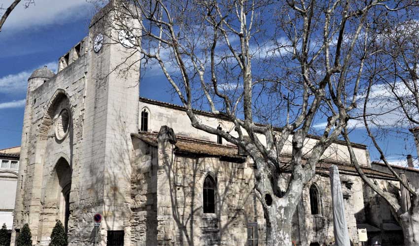 L’église Notre Dame des Sablons à Aigues-Mortes