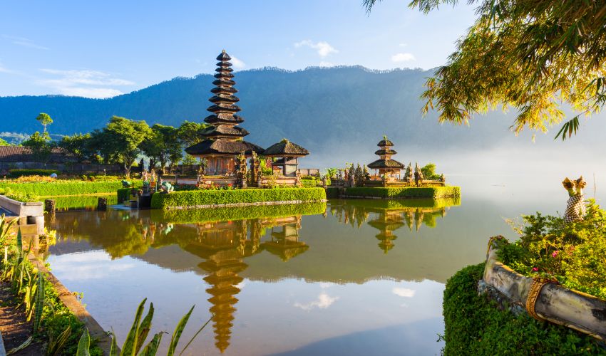 Pura Ulun Danu Bratan, un temple à voir à Bali en Indonésie.