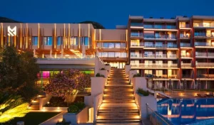 Maestral Resort & Casino