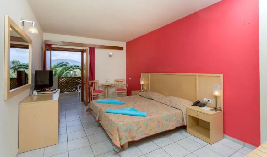 Malia Beach : chambre jusqu'à 3 personnes