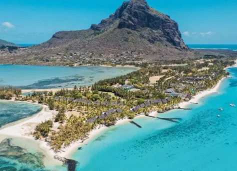 Paradis Beachcomber Golf Resort & Spa