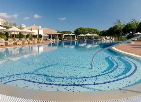 Hôtels-clubs du Portugal : comparez les clubs famille au Portugal