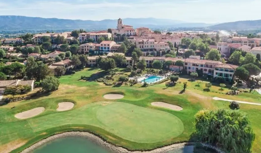 Pont Royal en Provence