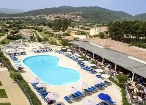 Hôtels-clubs de Sardaigne : comparez les clubs famille en Sardaigne
