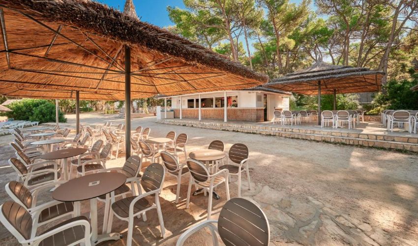 Pine Beach Pakostane