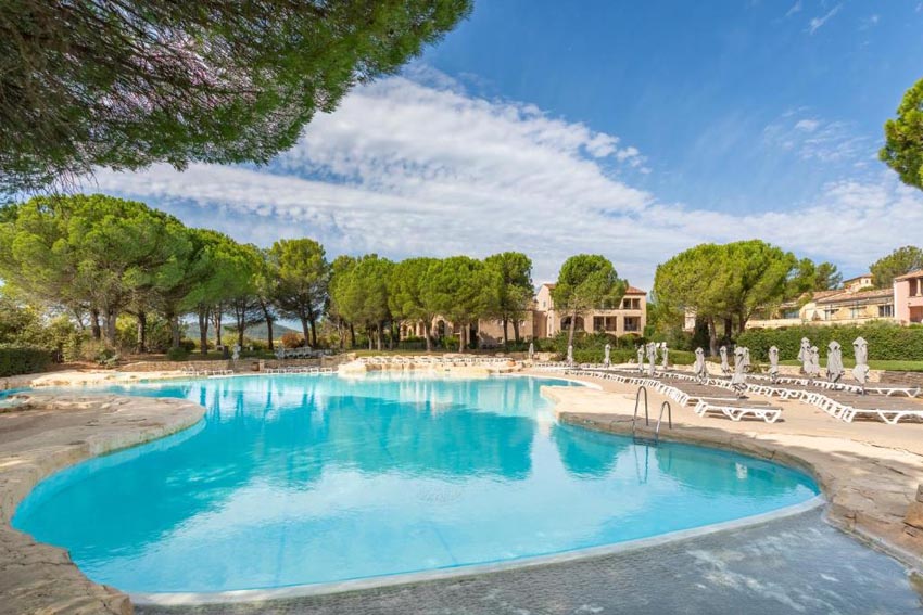 Piscine du Pierre & Vacances Pont Royal