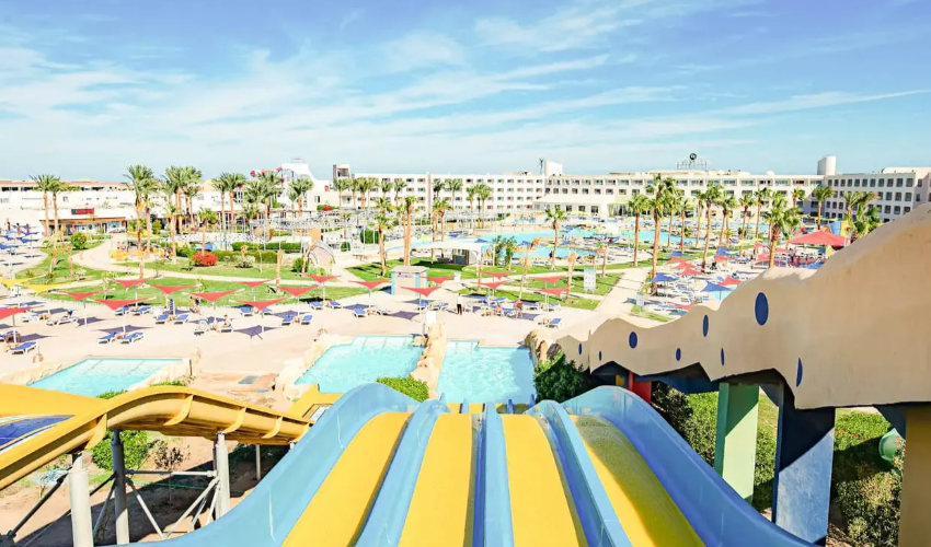 Titanic Resort & Aqua Park