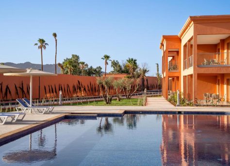 Hotel de luxe Marrakech vue sur l'Atlas avec piscine