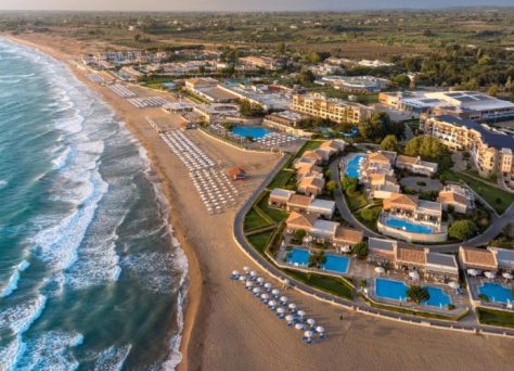 Hôtels-clubs du Péloponnèse : comparez les clubs famille dans le Péloponnèse