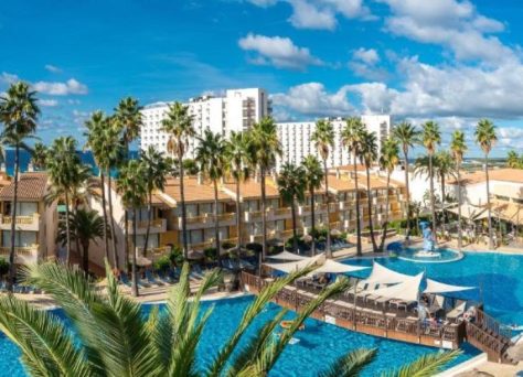 Hôtels-clubs à Minorque : comparez les clubs famille de Minorque