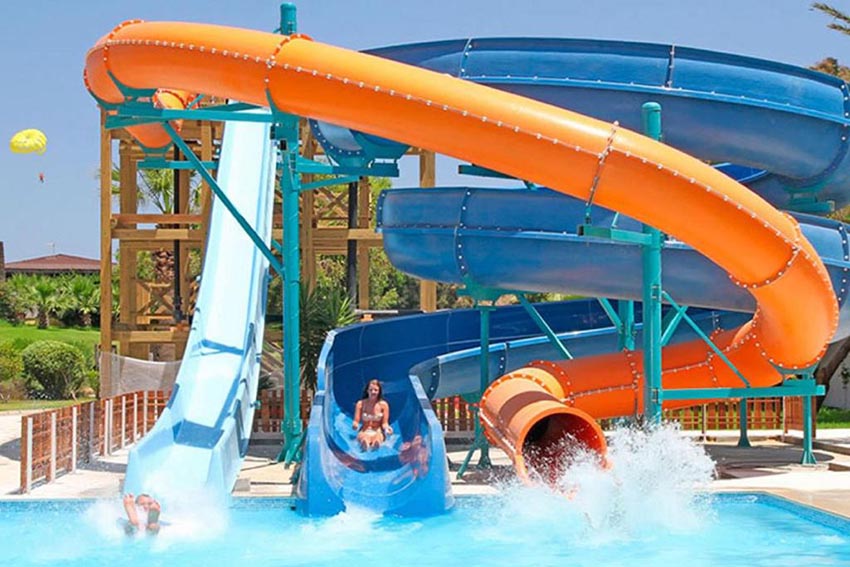 Sahara Beach Aquapark Resort toboggans aquatiques