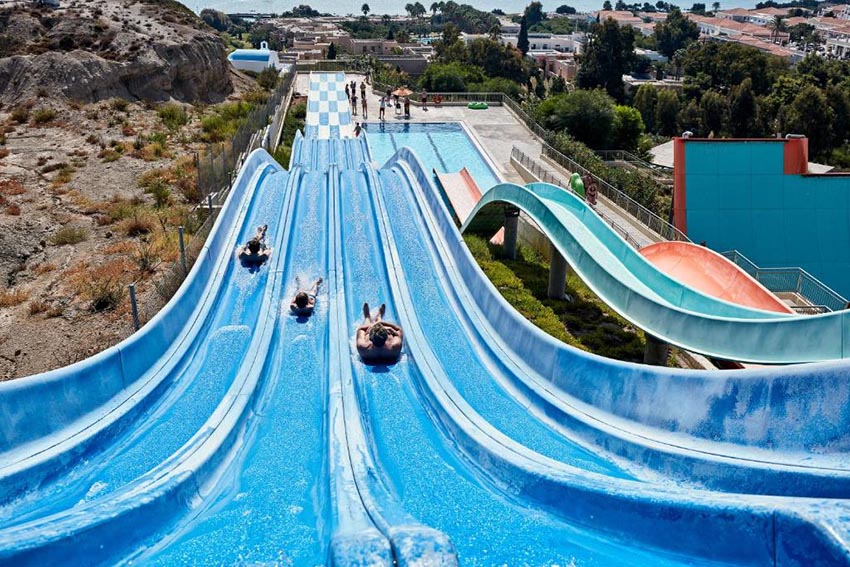 Hôtel SplashWorld Porto Bello Beach descente multipistes aquatiques